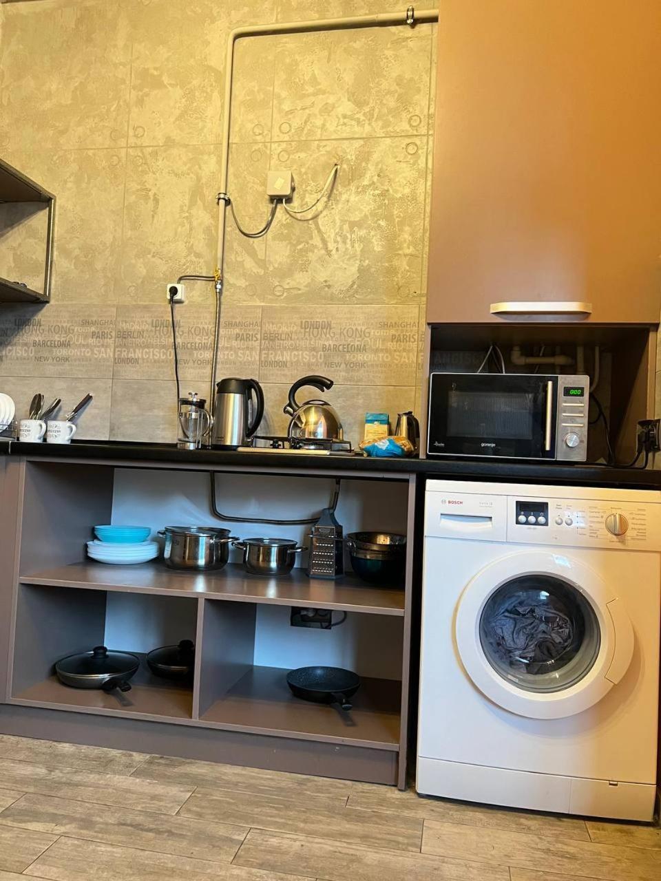 Moonlight Hostel Λβιβ Εξωτερικό φωτογραφία