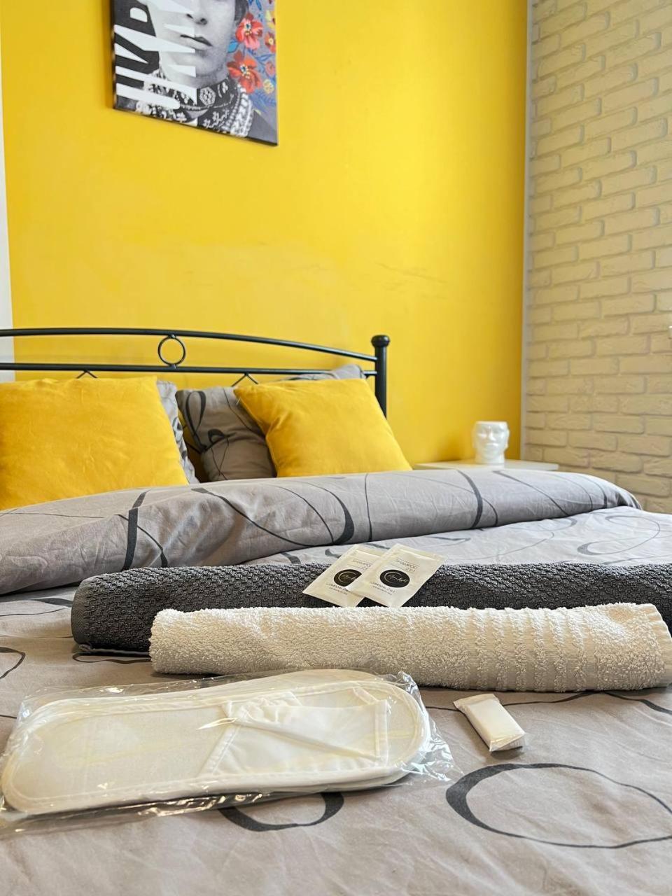 Moonlight Hostel Λβιβ Εξωτερικό φωτογραφία